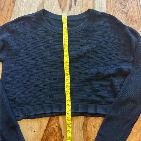 Lululemon cropped cotton sweater size 8 - Picture 8 of 8